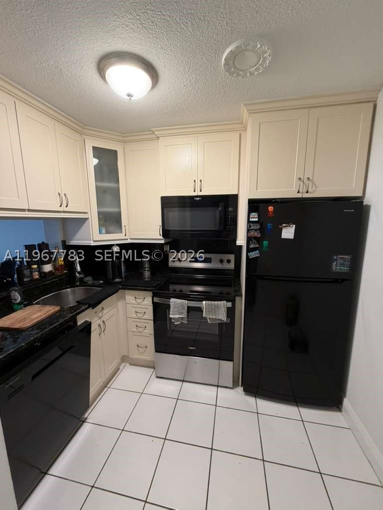 488 NW 165th St Rd B-614