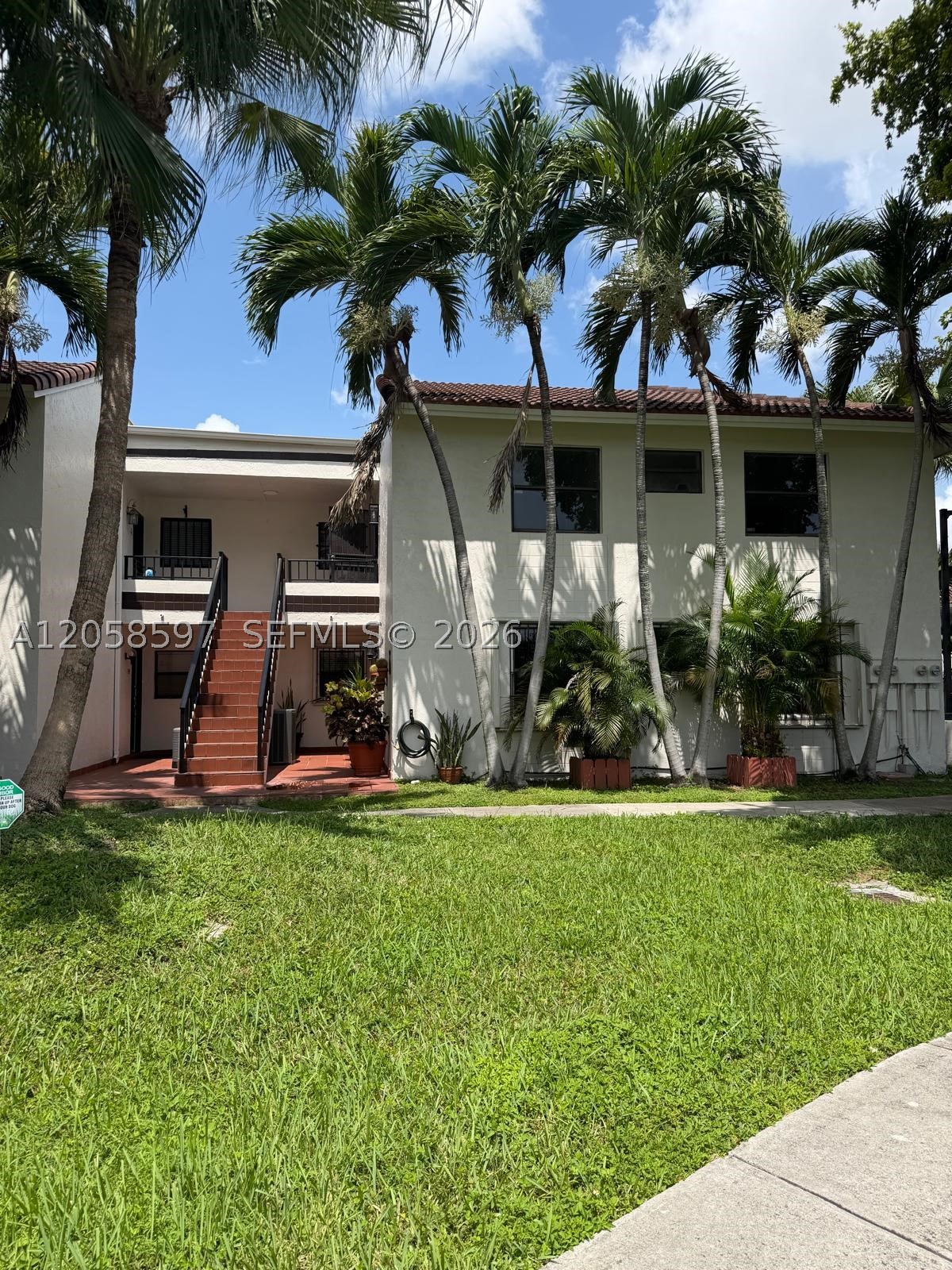 10875 NW 7th St 23-36