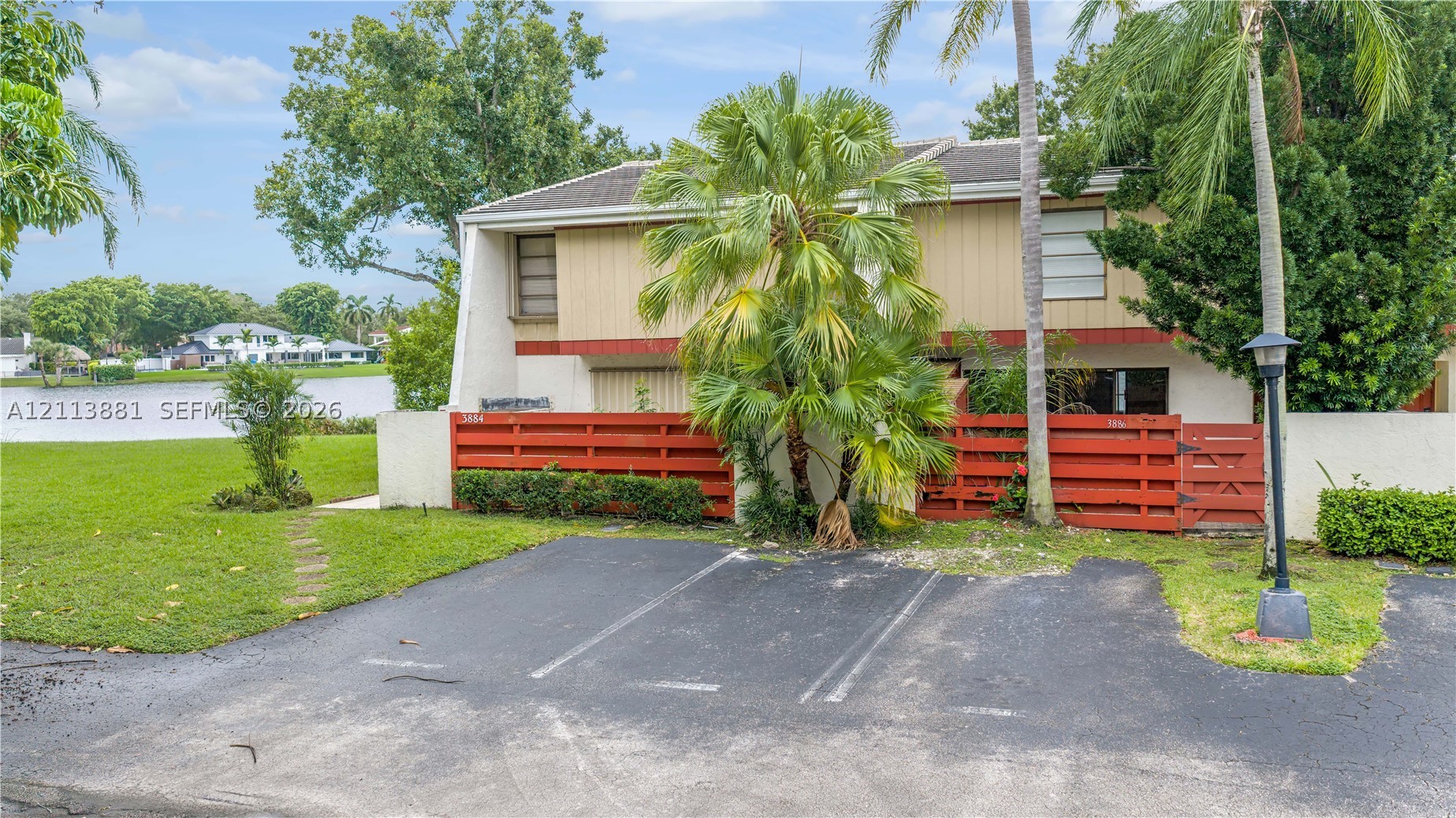 3886 Meadow Ln 250