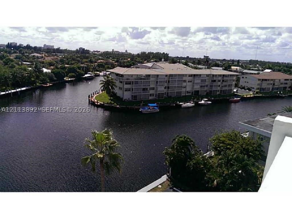 401 Golden Isles Dr 509