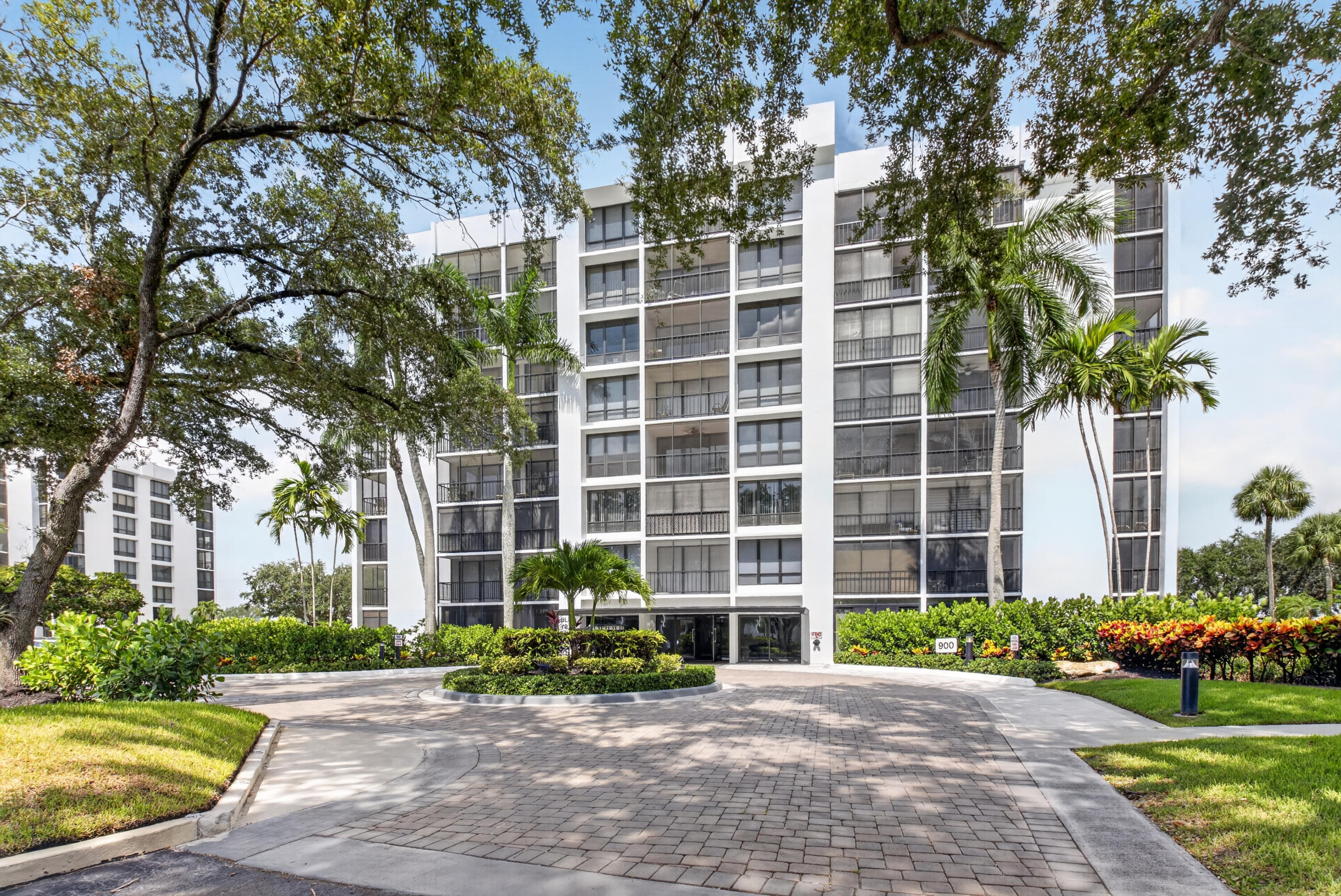 7835 Lakeside Boulevard 972