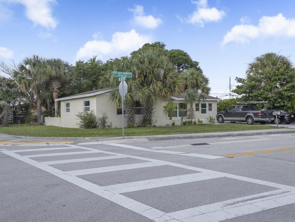 371 W 34th Street