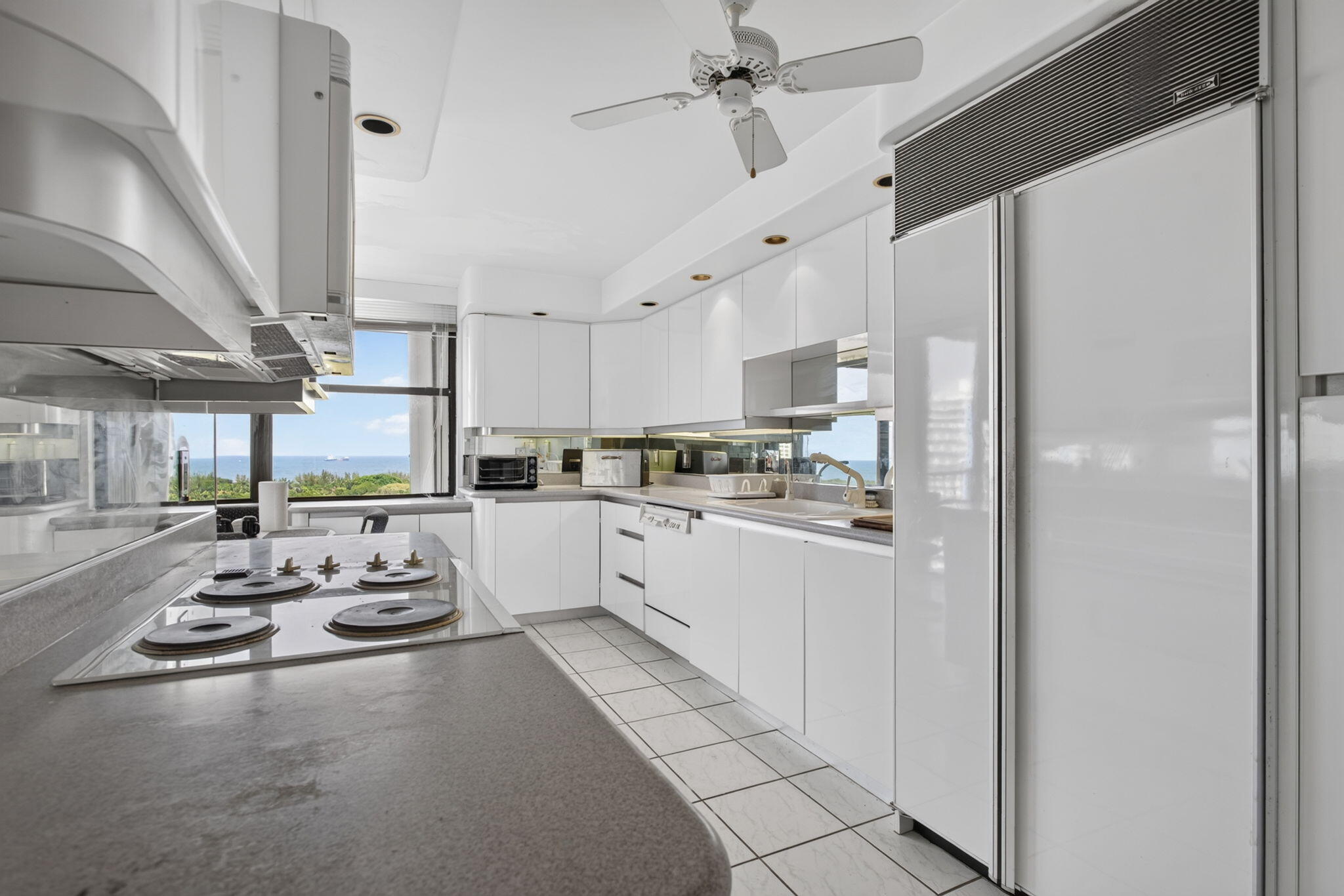 936 Intracoastal Drive 16e