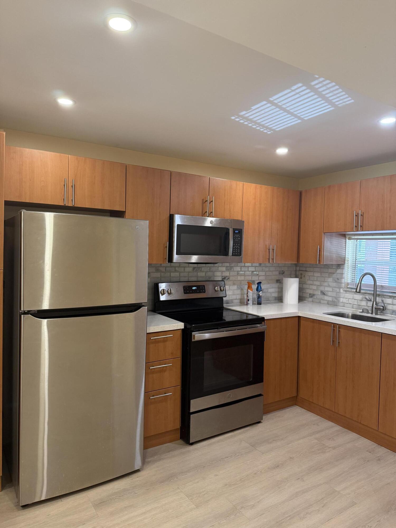 830 S Hollybrook Drive 204