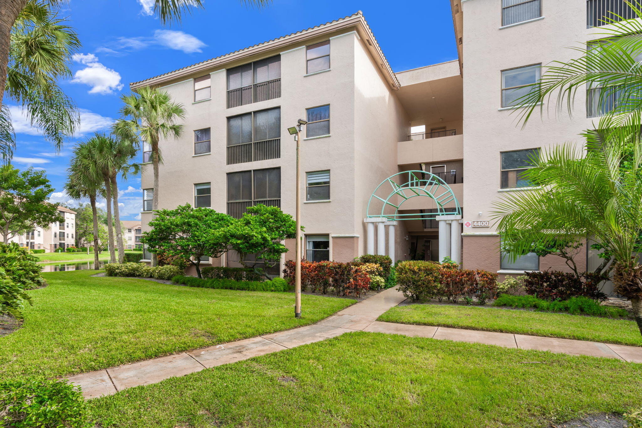 4400 NW 30TH Street 424