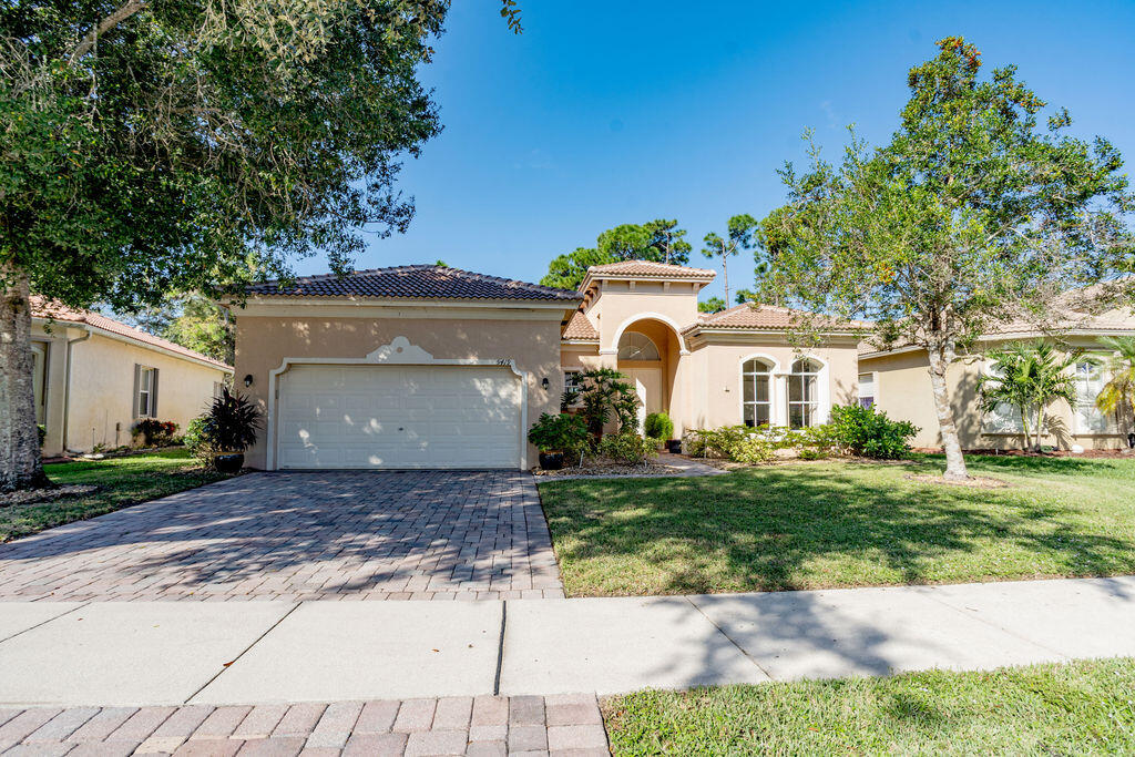 5419 Place Lake Drive