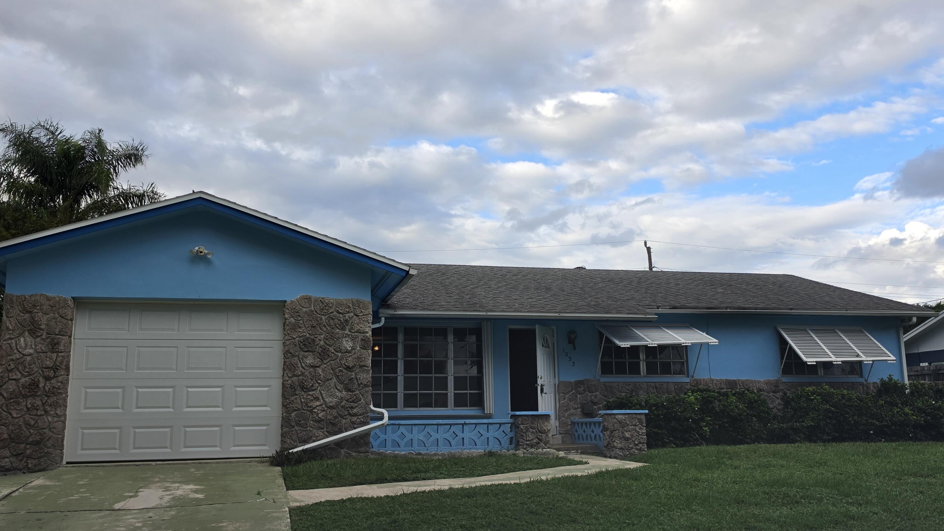 1033 SW 25TH Place